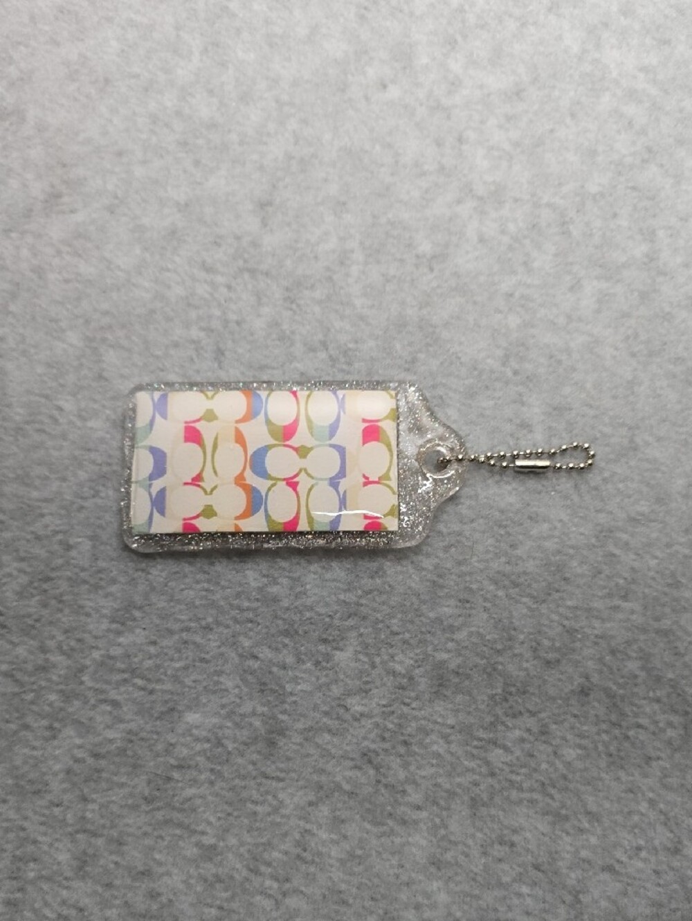Handcrafted Resin Bag Charm/Hangtag - Picture 4 of 8